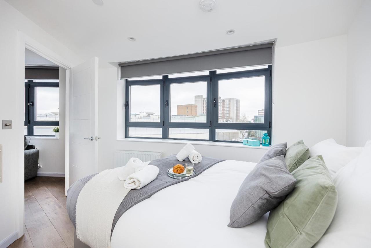 Cresta House - Modern Apartments Luton  Eksteriør billede